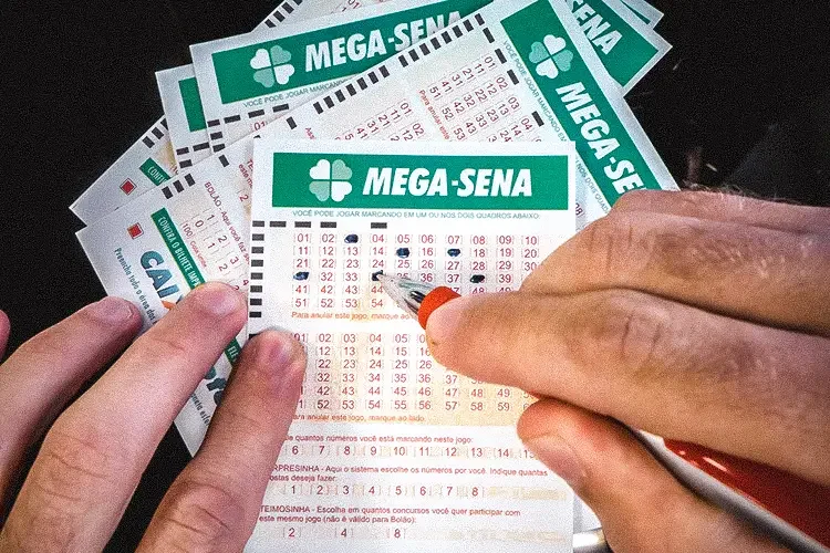 Prêmio principal fica acumulado e cinco apostas de Paracatu levam a quadra da Mega Sena