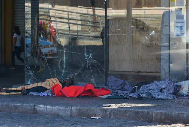 Moradores de rua no frio