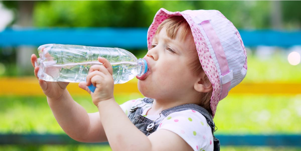 Onda de calor reforça alerta para risco de desidratação, que obrigou internação de 2,3 mil mineiros