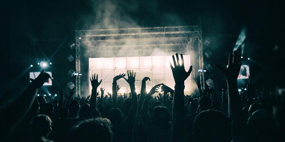 Portaria que obriga distribuição de água em shows é prorrogada