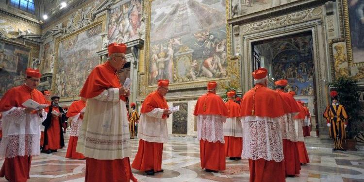 Conclave para escolher novo papa começa dia 7 de maio, diz Vaticano