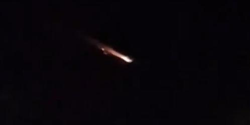 Objeto luminoso é avistado cruzando o céu em diversas cidades de Minas Gerais