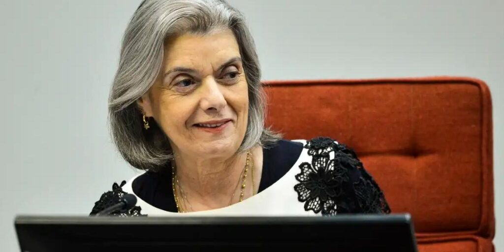 Todos sabem minha posição sobre mulheres no STF, diz Carmén Lúcia