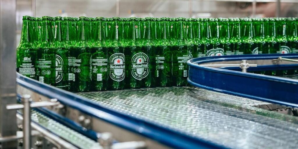 Heineken investe R$ 2,5 bi em fábrica com capacidade para produzir 120 mil latas por hora em Minas