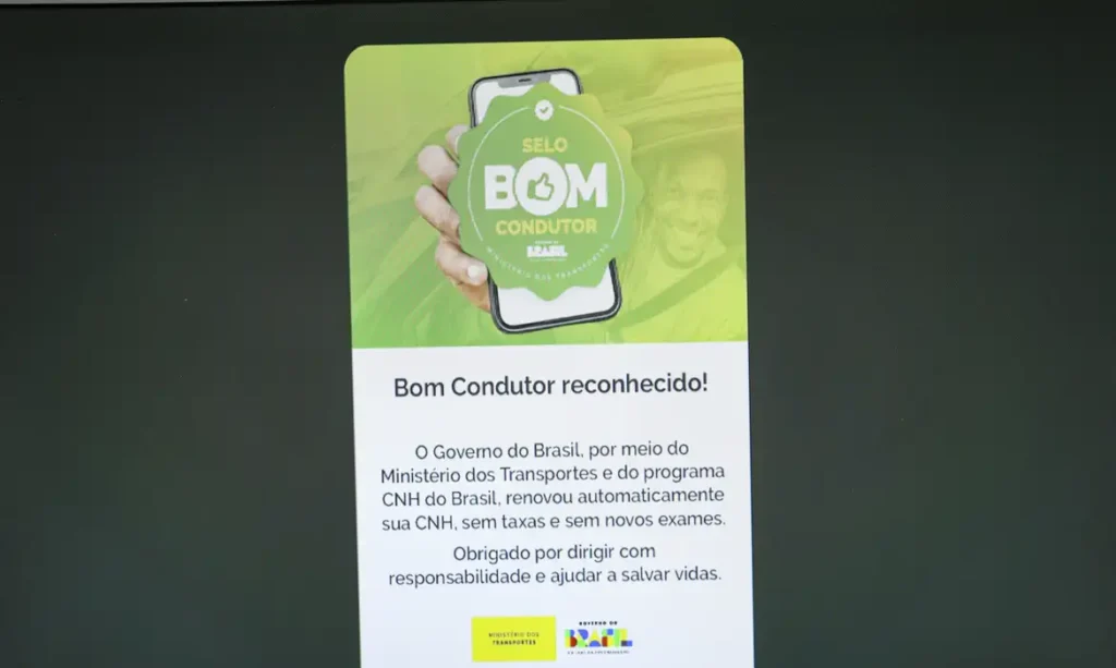 Renovação automática de CNH beneficia 300 mil na primeira semana