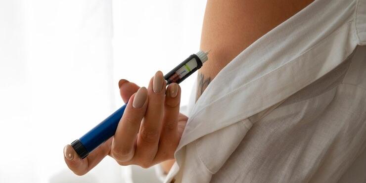 Anvisa alerta para risco de pancreatite aguda associada a canetas emagrecedoras