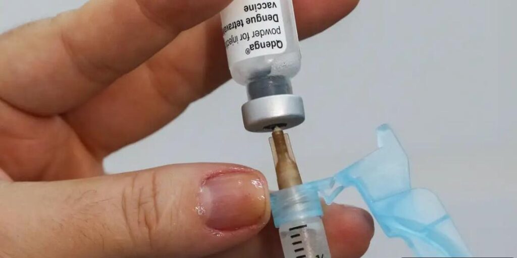 Vacina contra a dengue para todos os mineiros deve chegar apenas em 2027