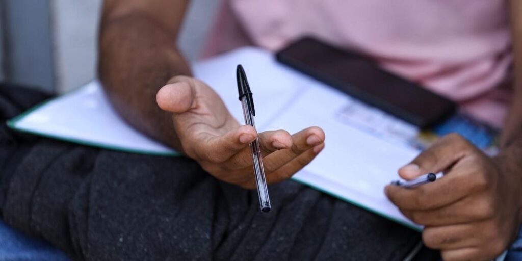 Prazo para pedir isenção da taxa de inscrição no Enem começa no dia 13