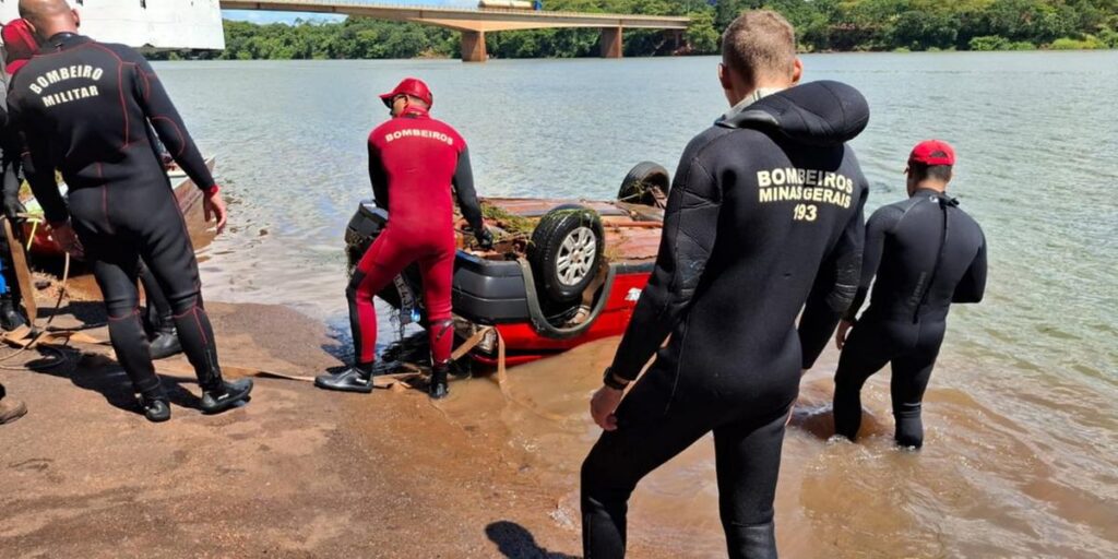 Pai e filha morrem afogados após carro cair no rio Paranaíba, no Triângulo