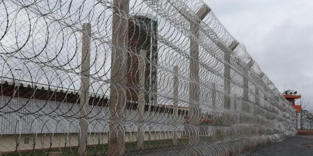 Sancionada lei que endurece pena a condenados por morte de policiais