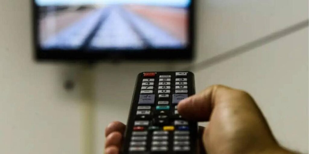 Famílias mineiras podem receber nova parabólica digital gratuita; veja quem tem direito