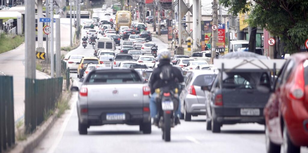 Licenciamento de veículos em Minas será cobrado a partir de 1º de setembro; veja cronograma