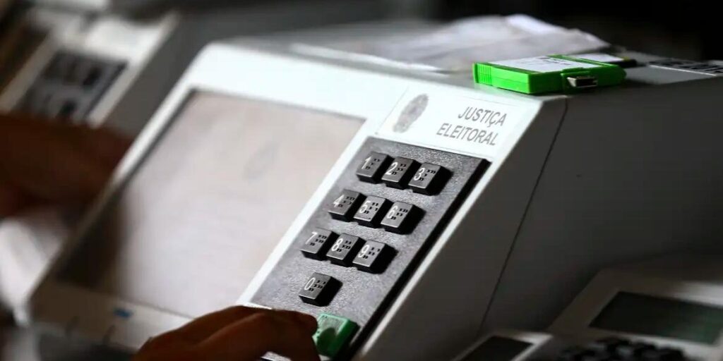 Vai estar fora da sua cidade no dia da eleição? Voto em trânsito pode ser pedido até 20 de agosto