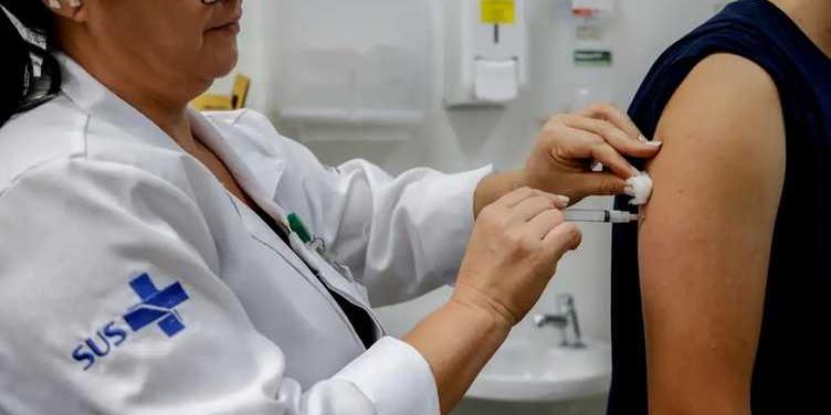 Ministério da Saúde estende campanha de vacinação contra HPV para jovens de 15 a 19 anos
