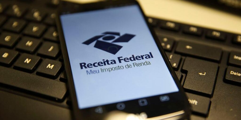 Receita paga nesta segunda último lote de restituição do IR 2026