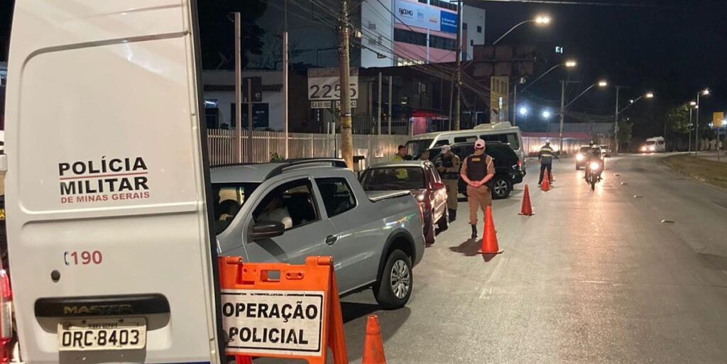 Não pagou o IPVA e foi parado na blitz? Você pode quitar na hora e evitar ter o carro rebocado