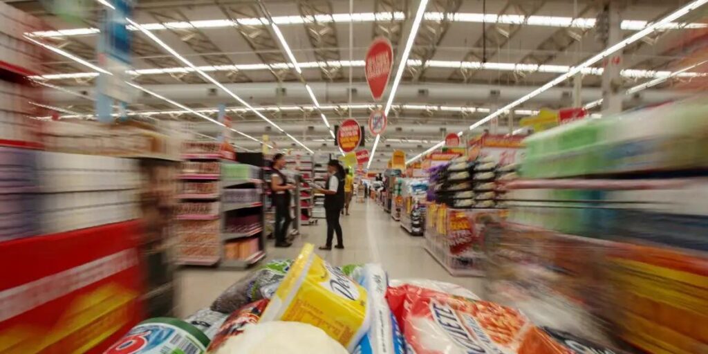 Bolsa Família é reajustado em 15%; medida vale a partir de outubro